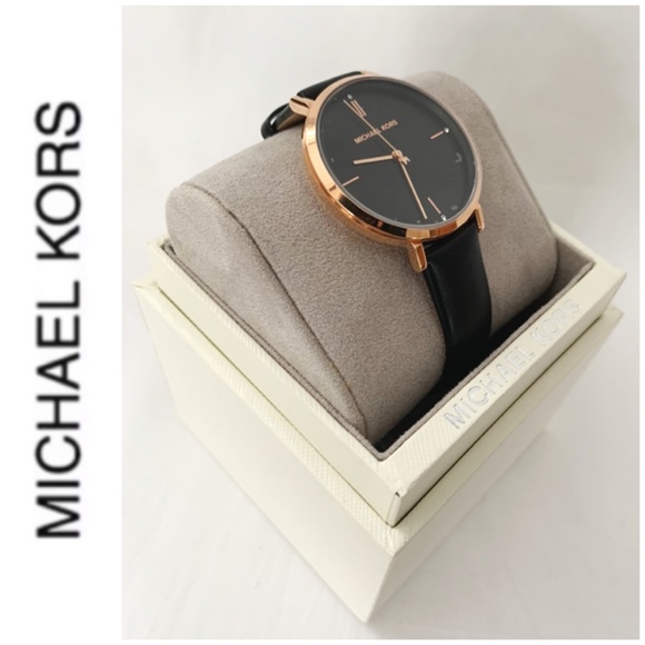 NWT authentic MK rosegold leather strap watch - Picture 4 of 4